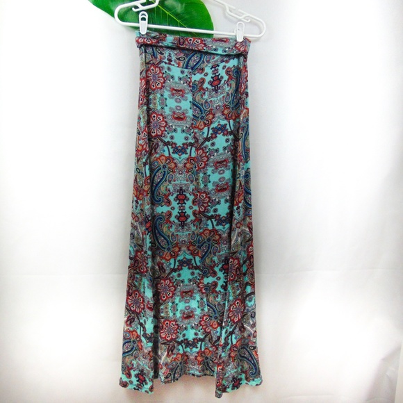 b envied Dresses & Skirts - B envied printed maxi skirt